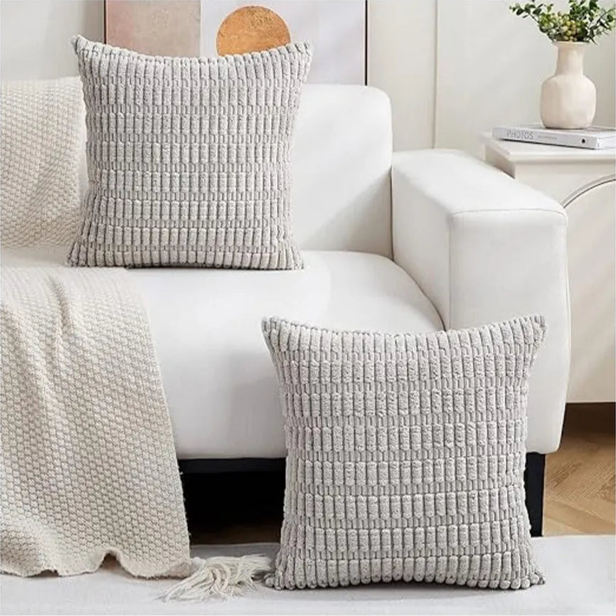 Housse de Coussin en Velours Côtelé | Douce et Moelleuse | 45x45 cm | Coloris Gris Clair - HousseCosy